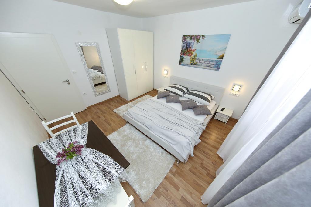 Apartments Maruna Self Check-In Zadar Exterior foto